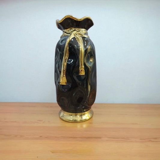 Luxury Black & Gold Ceramic Vase – Elegant Decorative Accent